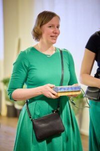 060_FILTDK_2023-05-21_esiseppeleensitojaiset_R5_0205_web